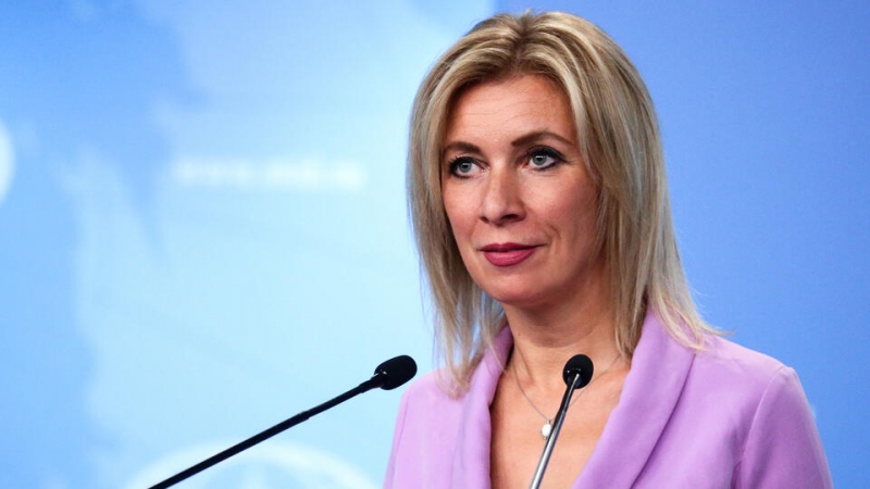 Захарова: США ведут дело к разрушению консульских услуг в РФ