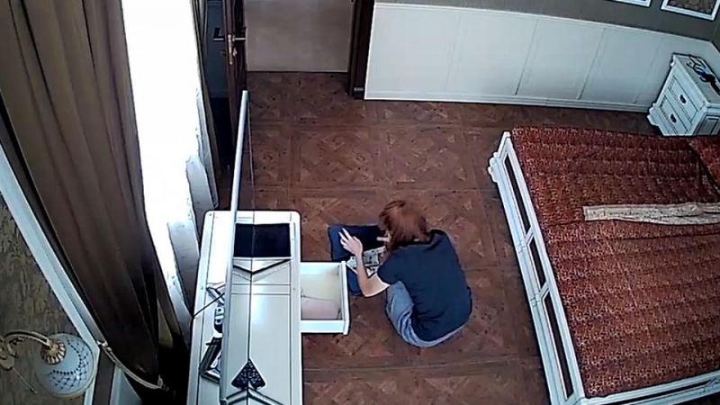 Сиделка обокрала 96-летнюю подопечную на 800 тыс. рублей в Подмосковье