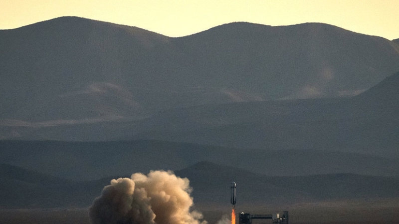 Blue Origin совершила успешный суборбитальный полёт с туристами