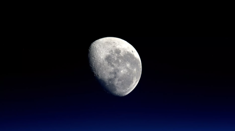 Россия отправит к Луне шесть новых автоматических аппаратов